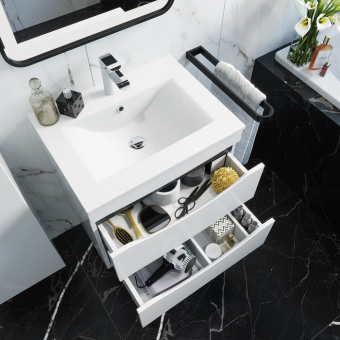 CLO60W0i95K_photo_interior_02