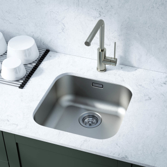 MAT44S0i77_photo_interior_01